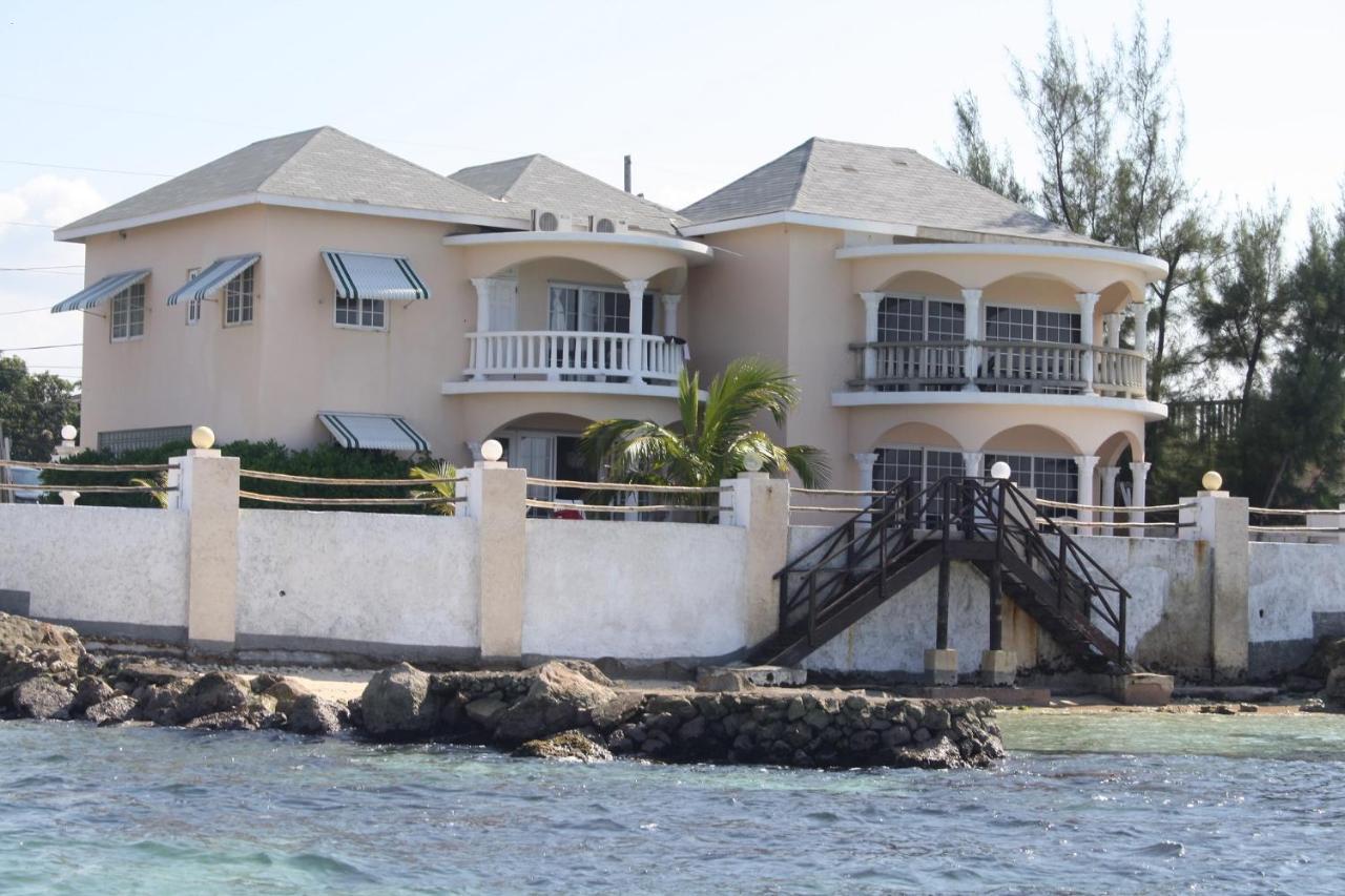 Villa Triplets On The Bay Montego Bay Esterno foto